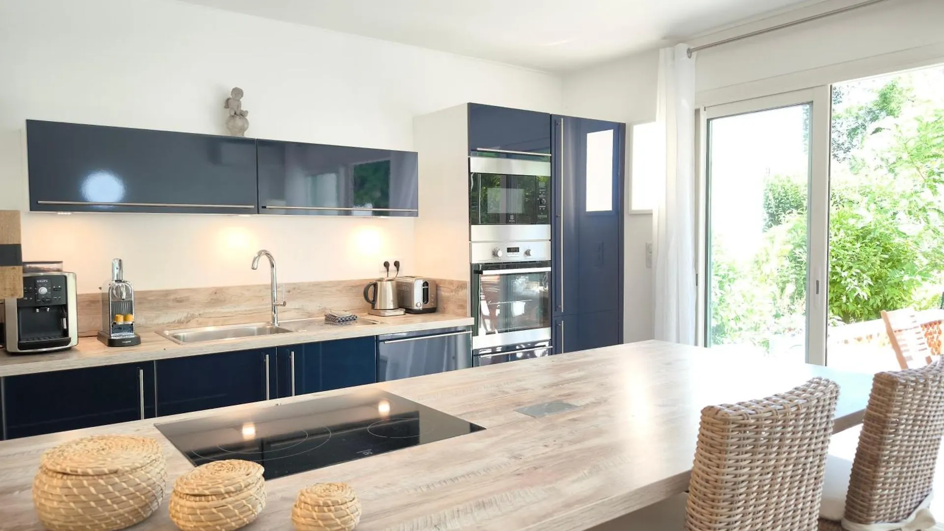 Le Ptit Paradis D'Emma - Grand T3, Parking, Terrasse Cassis 0*,
